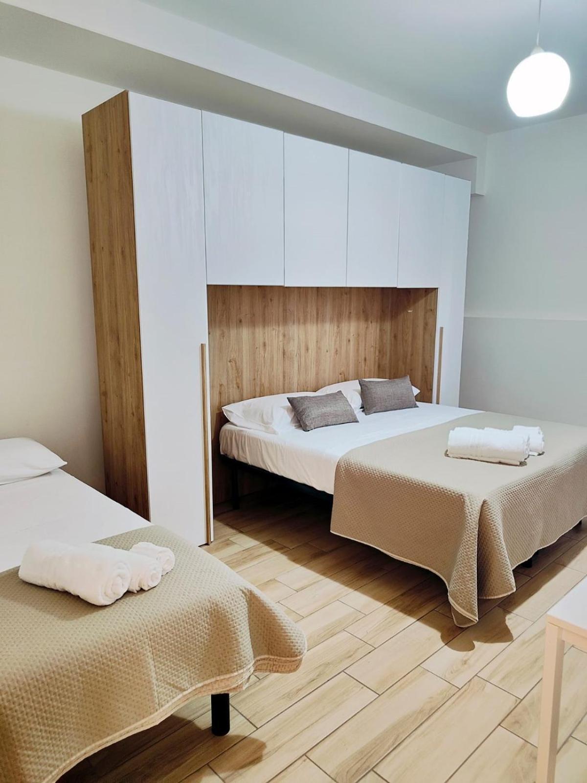 Cientopera Suite Rooms Pontecagnano Exterior photo